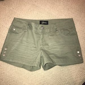 GUESS shorts